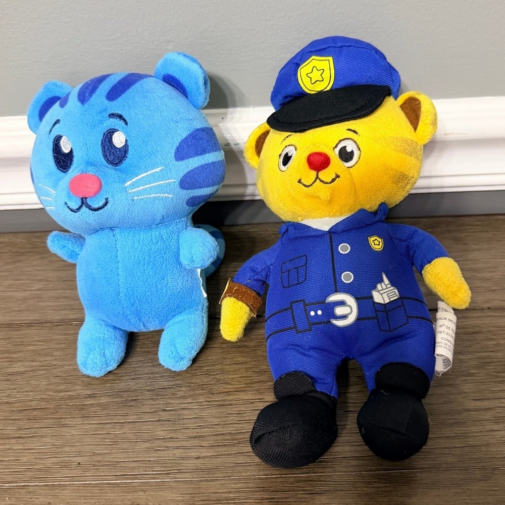 Daniel‎ Tiger's Neighborhood Tigey & Police Plush Jakks Pacific